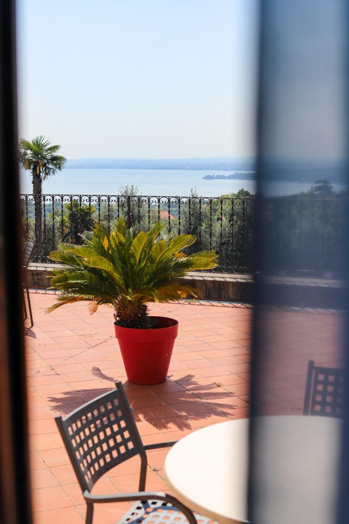 San Rocco Relais Aparthotel Soiano Del Lago Eksteriør bilde