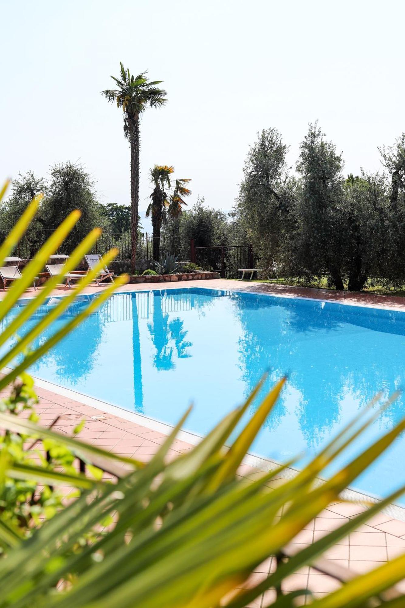 San Rocco Relais Aparthotel Soiano Del Lago Eksteriør bilde